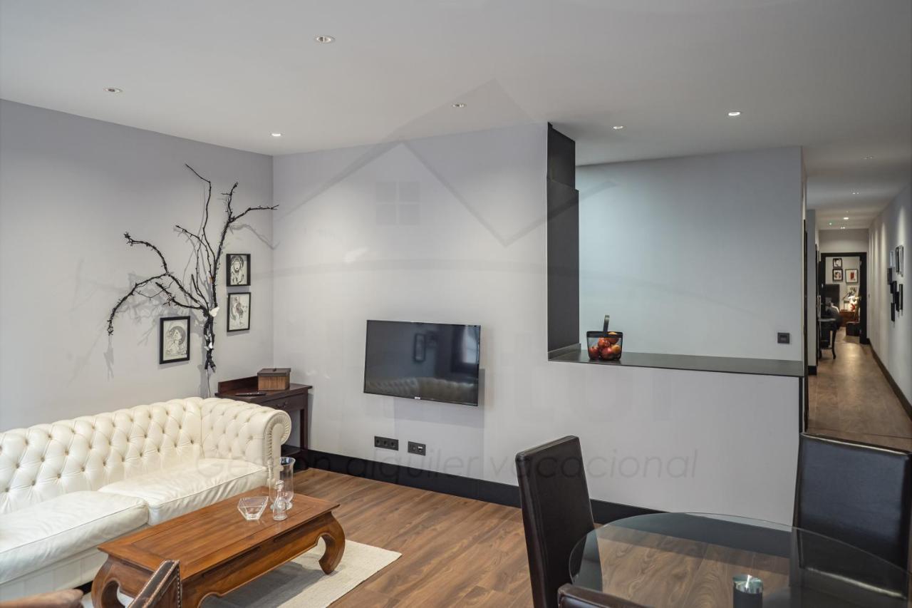 Chambre Noir Apartamento Oviedo Luaran gambar