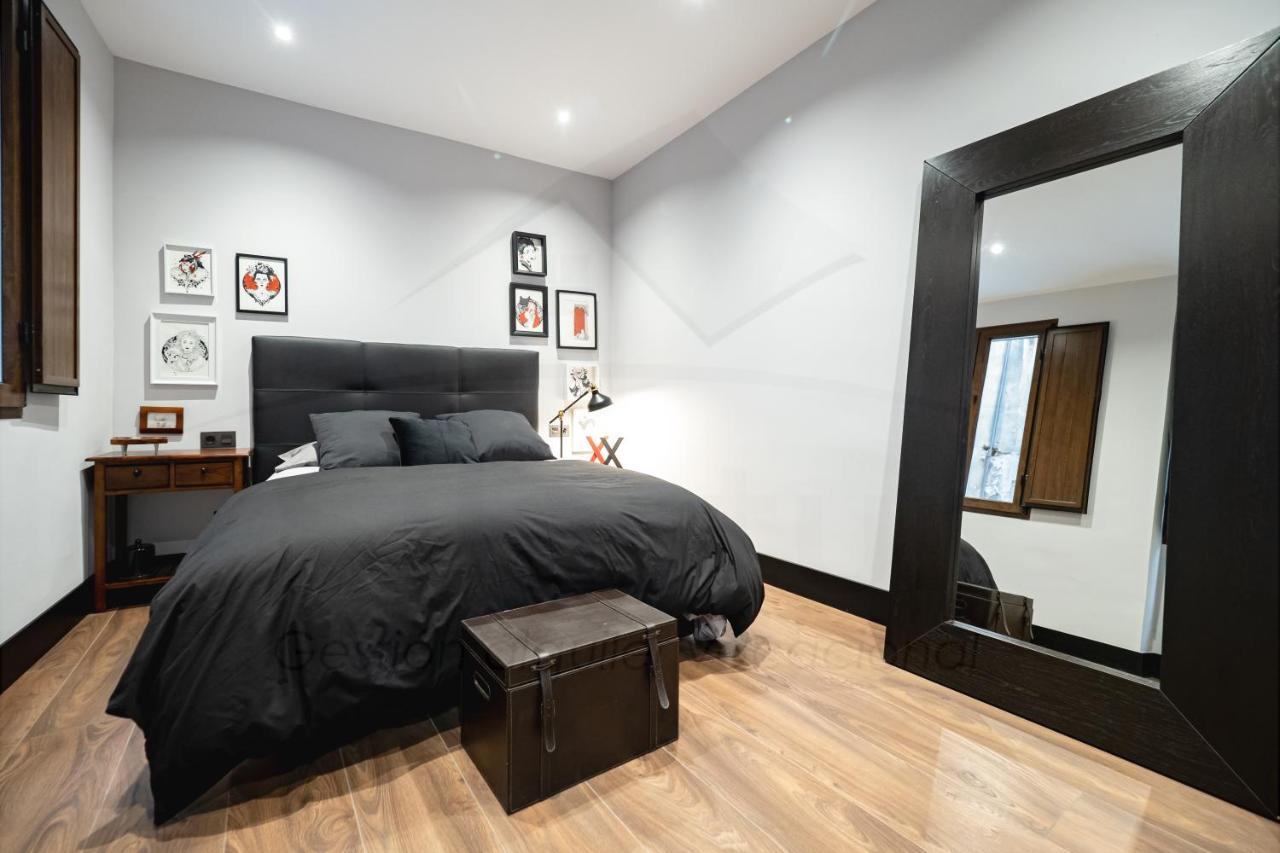 Chambre Noir Apartamento Oviedo Luaran gambar