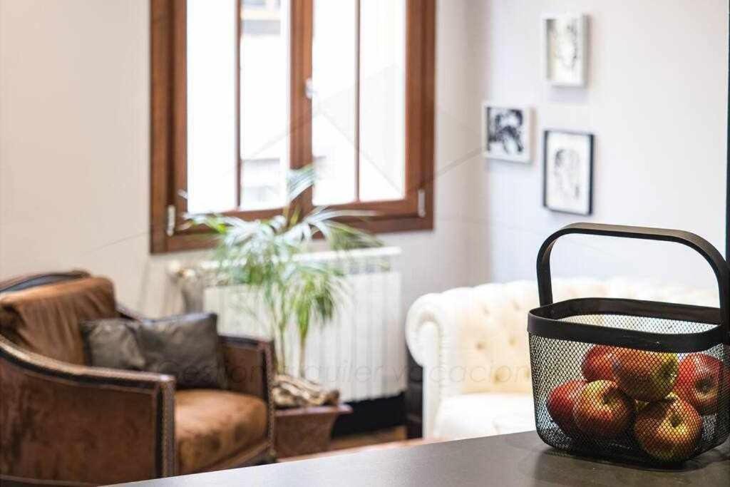 Chambre Noir Apartamento Oviedo Luaran gambar